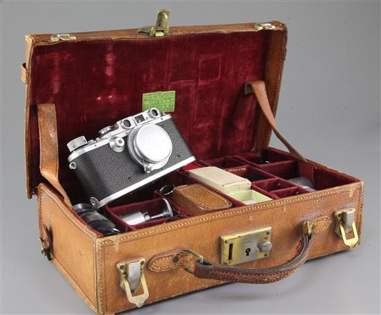 A Leica camera no.323631, case 11in.
